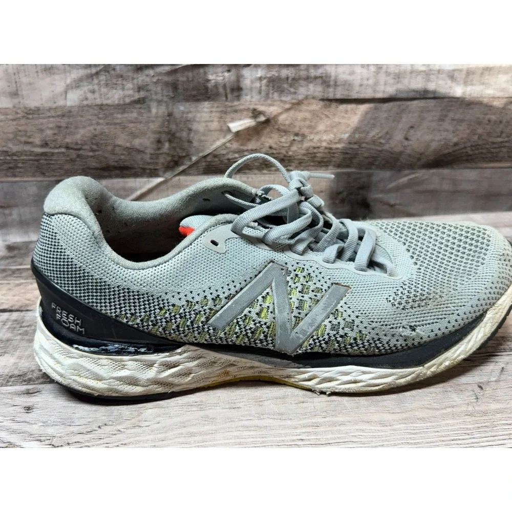 New Balance Fresh Foam M880v10 Silver 9.5 BEATER Pair